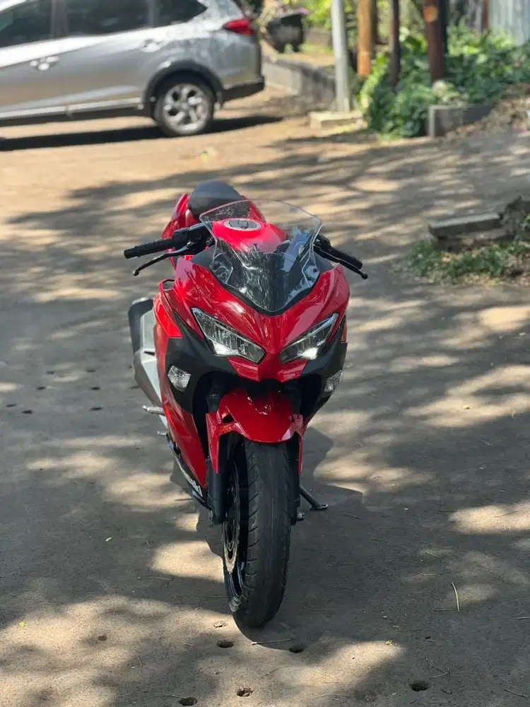 Kawasaki ninja 250 fi new low odo