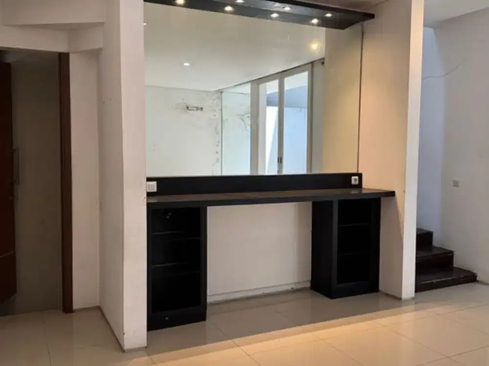 Rumah 2 Lantai Siap Huni Dijual di Area Premium Denpasar Utara