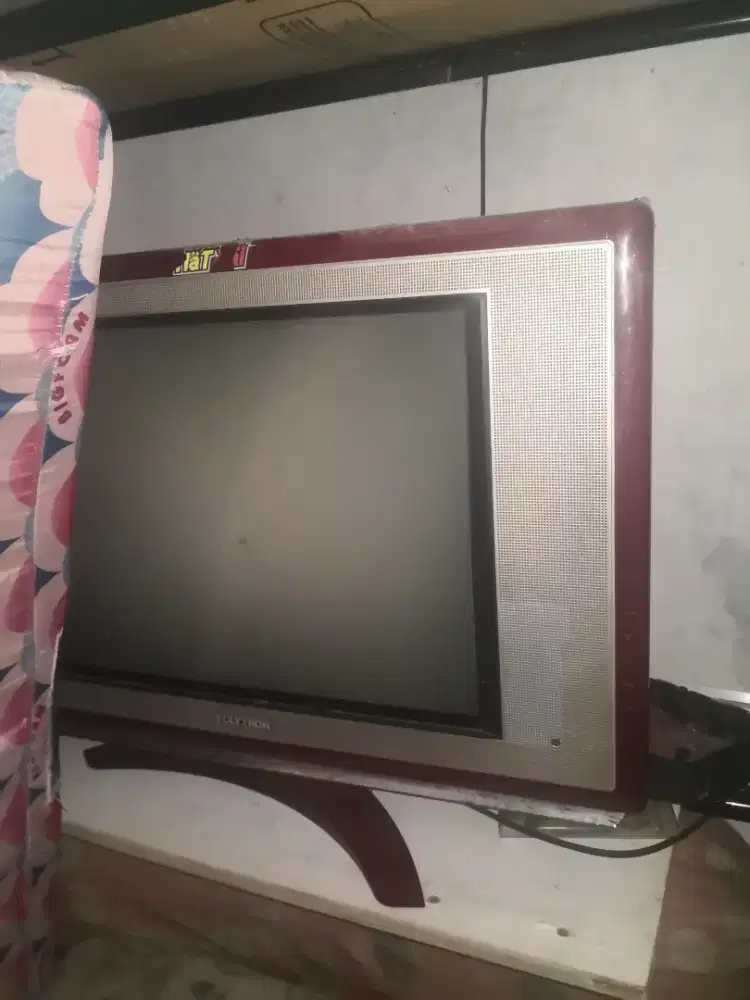 tv tabung flat 21 polytron b. u cepat