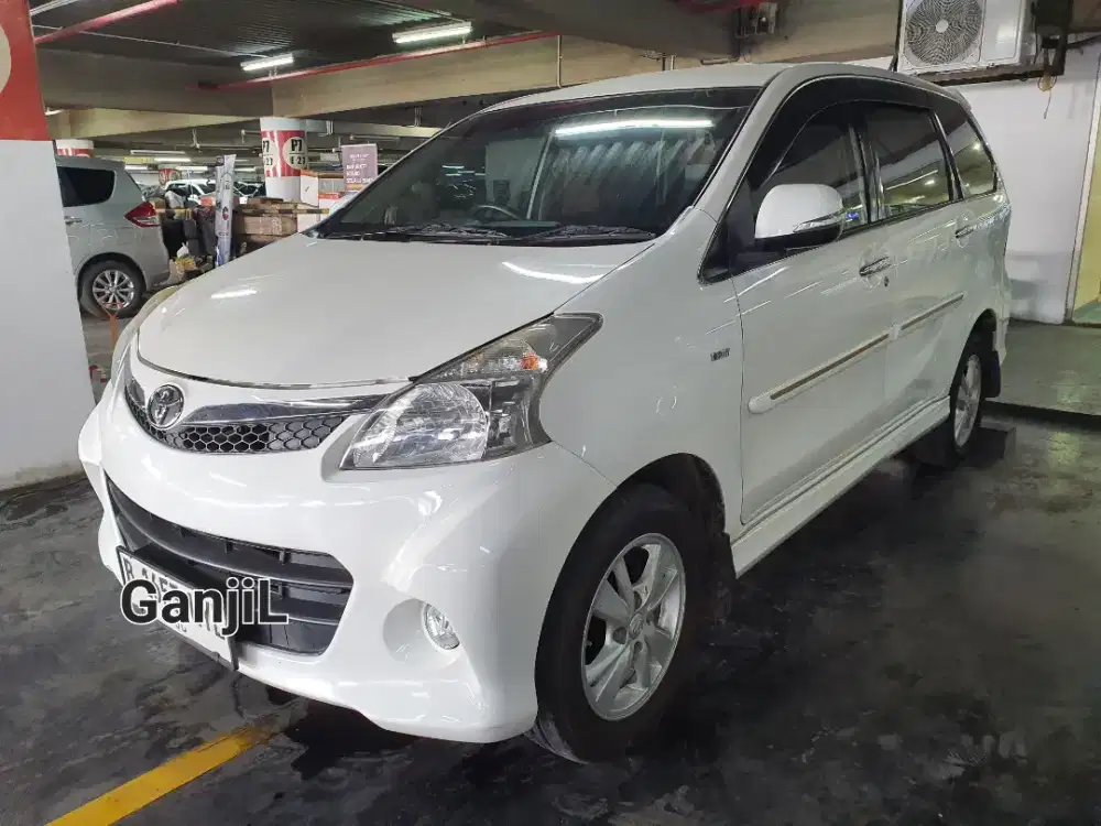 Avanza 1.5  Veloz  2015 matic