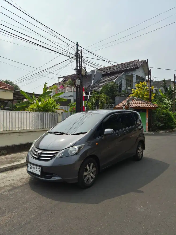 HONDA FREED E PSD 1.5 AT 2009
