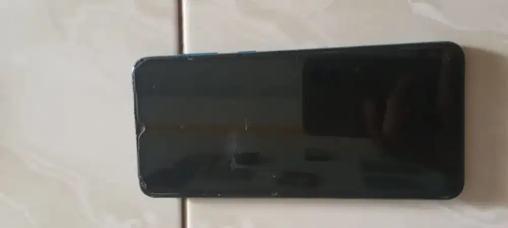 Borong hp dan charger ka dan casing flipnya
