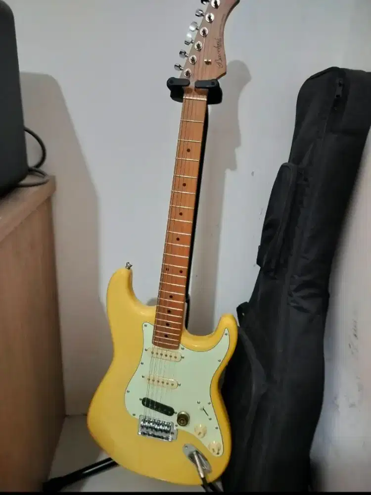 Dijual bacchus strat bst rsm 1 like new