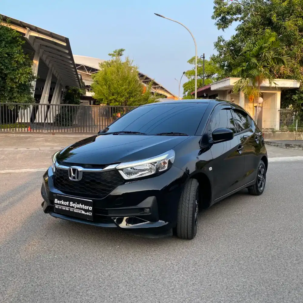Honda Brio E 1.2 matic tahun 2023 KM 20rban TDP 25 jt
