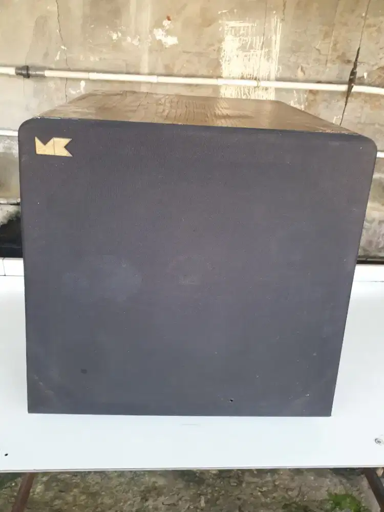 Subwoofer akti M & K