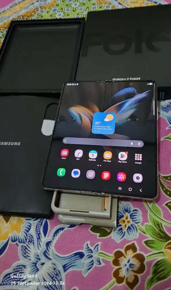 Samsung Z Fold 4 Eks Sein Fullset Ram 12 Gb Internal 256 Gb
