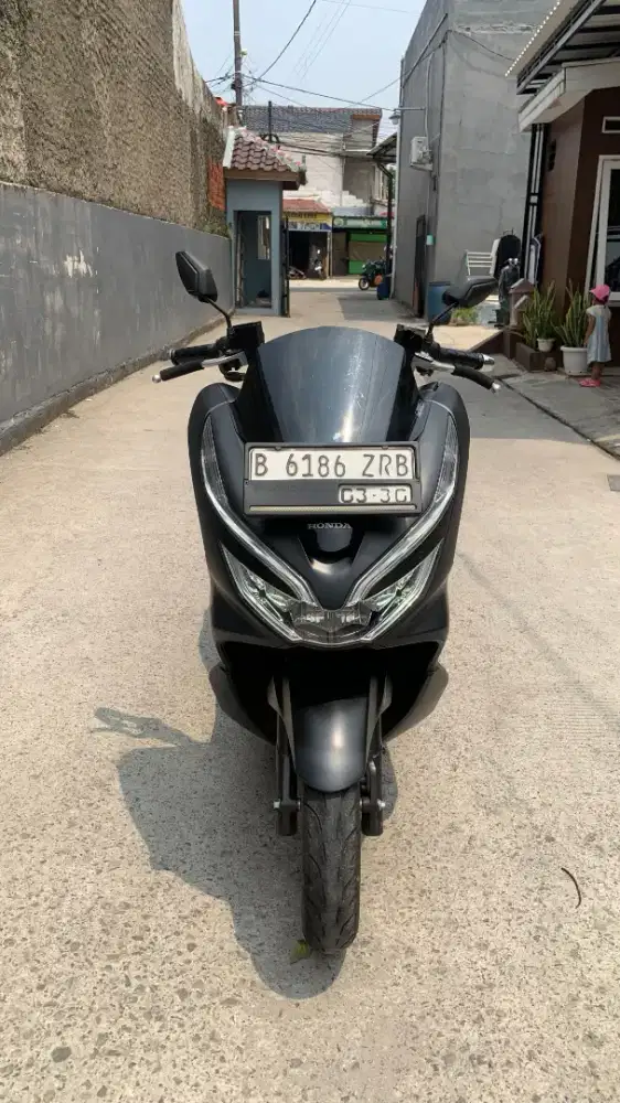 Honda PCX 150 ABS hitam dop