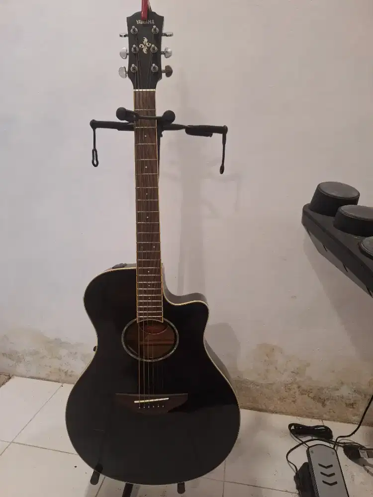 Gitar Akustik Yamaha APX 600