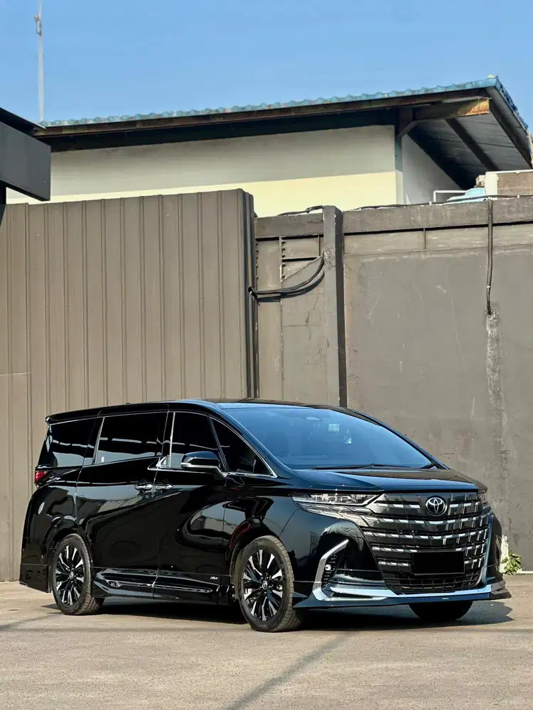 Toyota alphard HEV hybrid 2.5 tss modelista 2024 like new