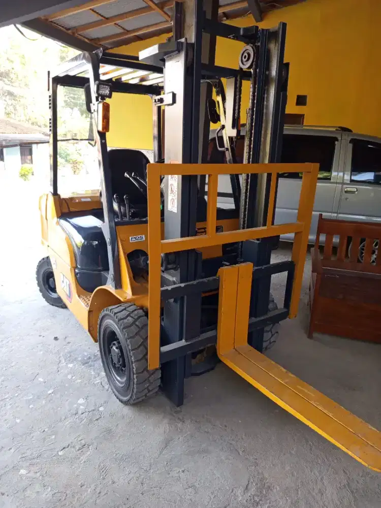Forklift 2,5 Ton Caterpillar 2021