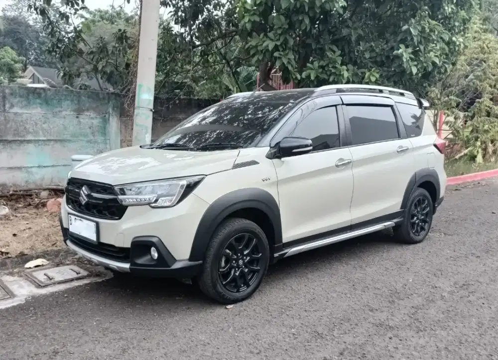 Suzuki XL7 Alpha at Hybrid 2024