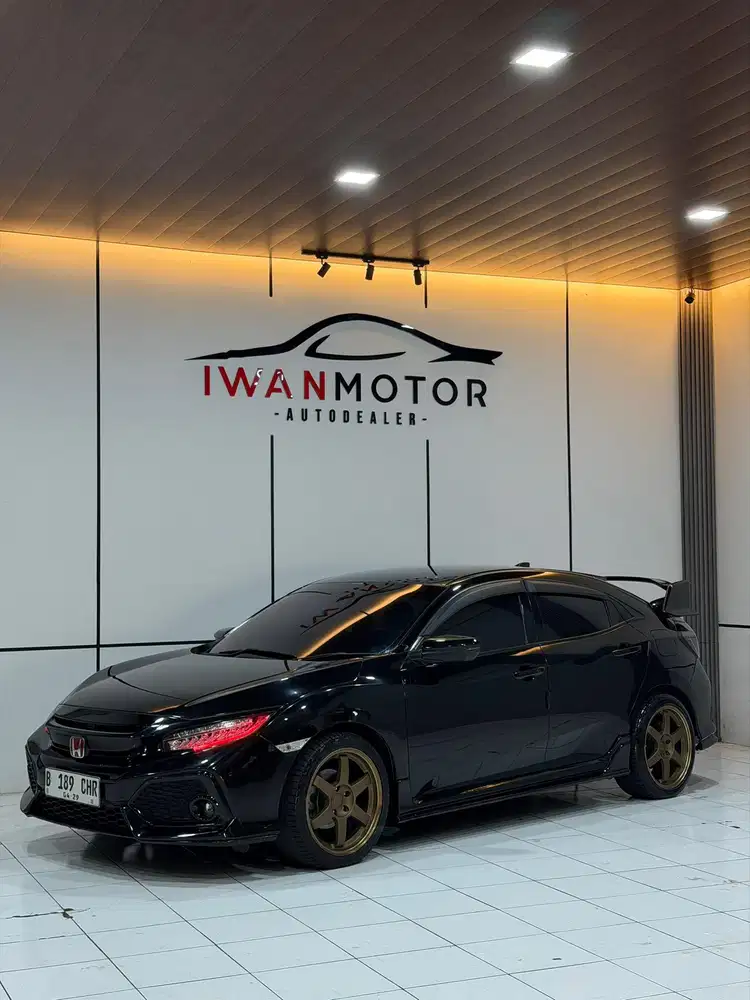 Istimewa! Honda Civic Turbo HB AT Tahun 2019
