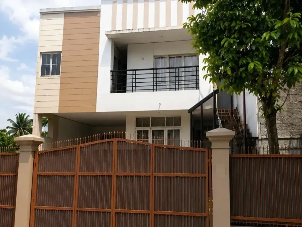 Di Jual Rumah 2 Lantai Lokasi Strategis di Ampera, Pasar Minggu, Jakarta Selatan