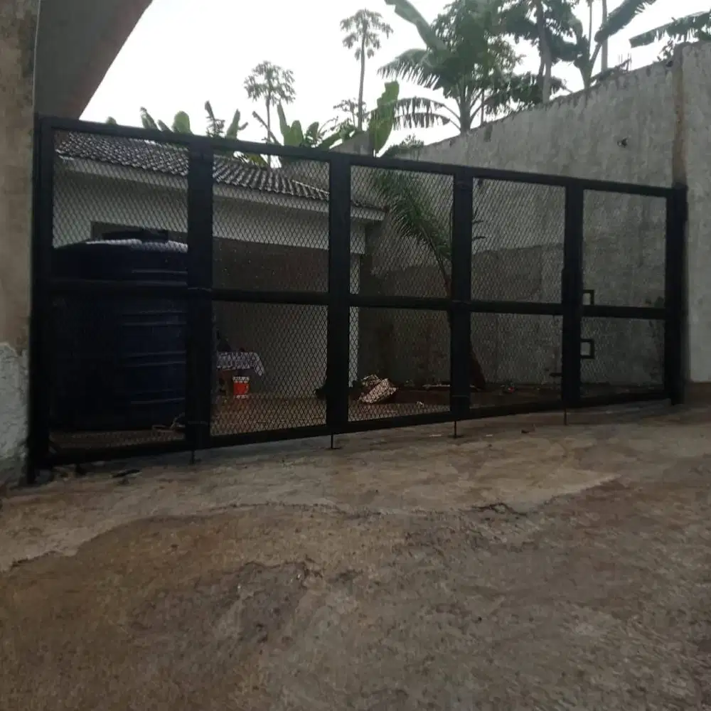Pintu gerbang minimalis expanded