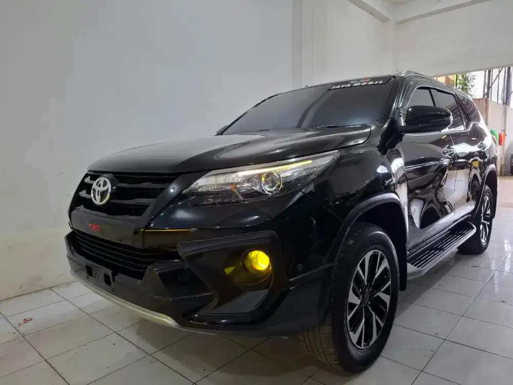 TOYOTA FORTUNER 2.4 TRD A/T, 2018