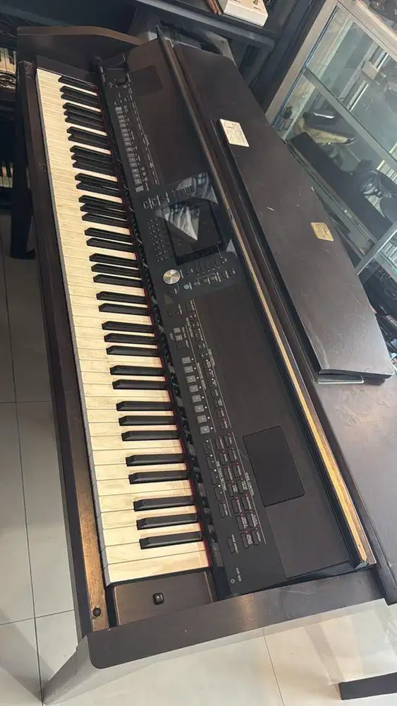 Piano Yamaha CVP-505