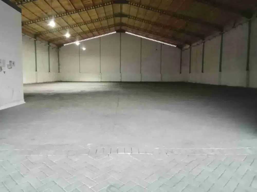 Sewa Gudang Surimulia. Bersih, Bagus dan Siap Huni. Bebas Banjir. Lantai Cor 30cm
