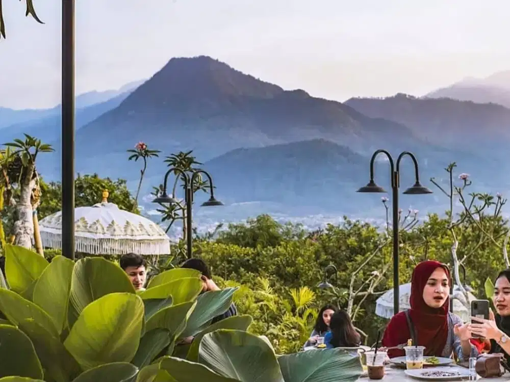 Cafe dan Villa Hits di Batu Malang