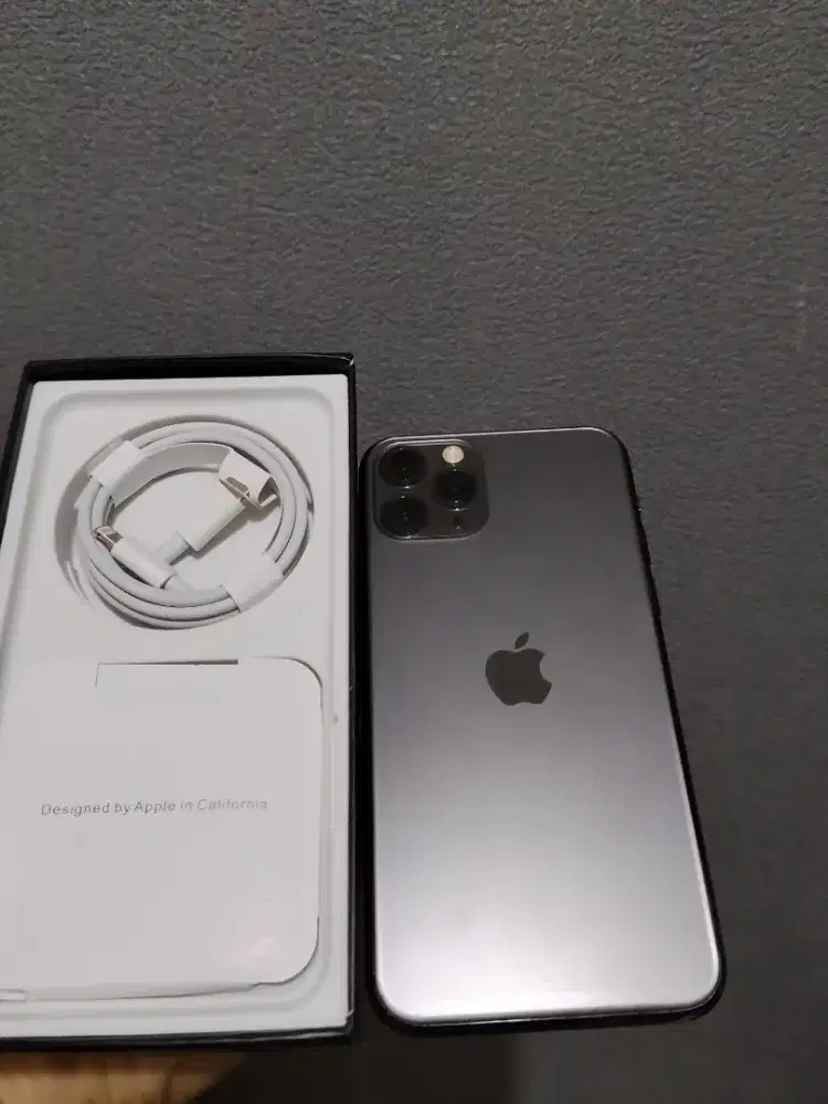 Iphone 11 pro 256gb murni ada