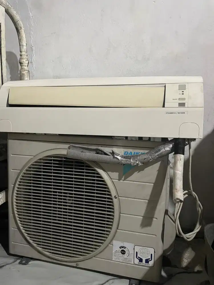 Dijual Ac daikin 1.5 pk kondisi mulus