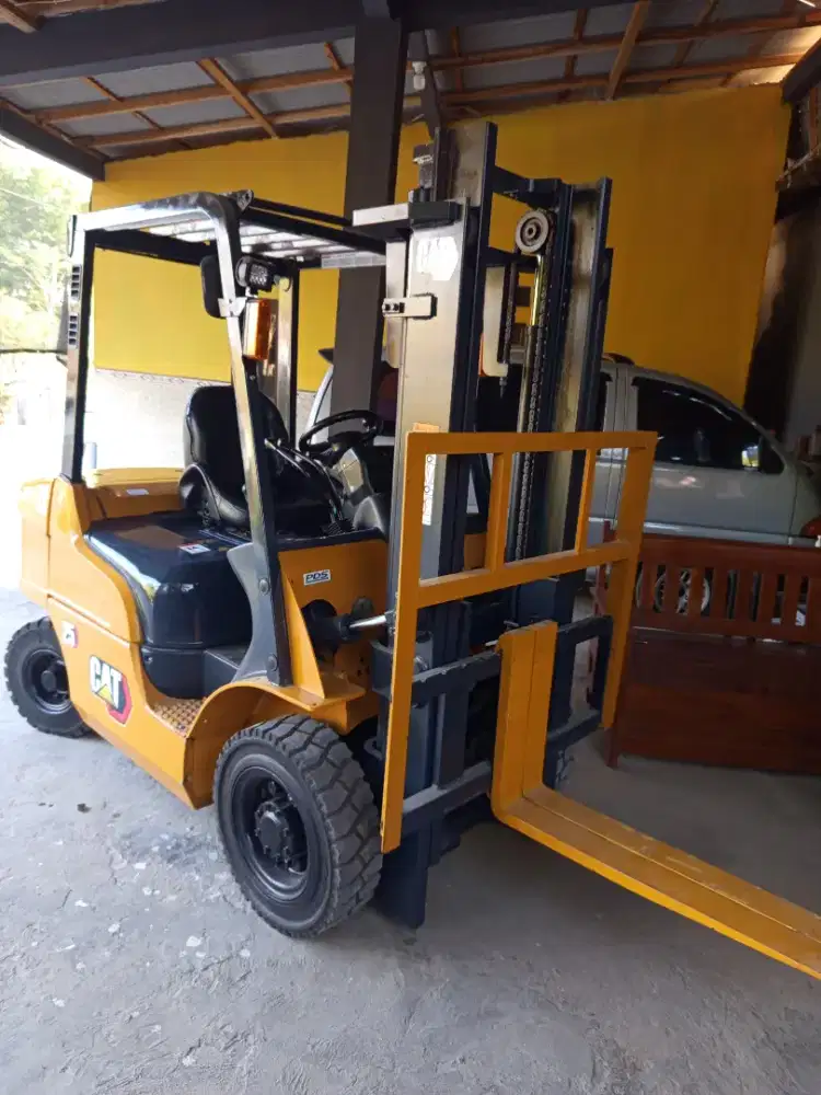 Forklift 2,5 Ton Caterpillar Diesel