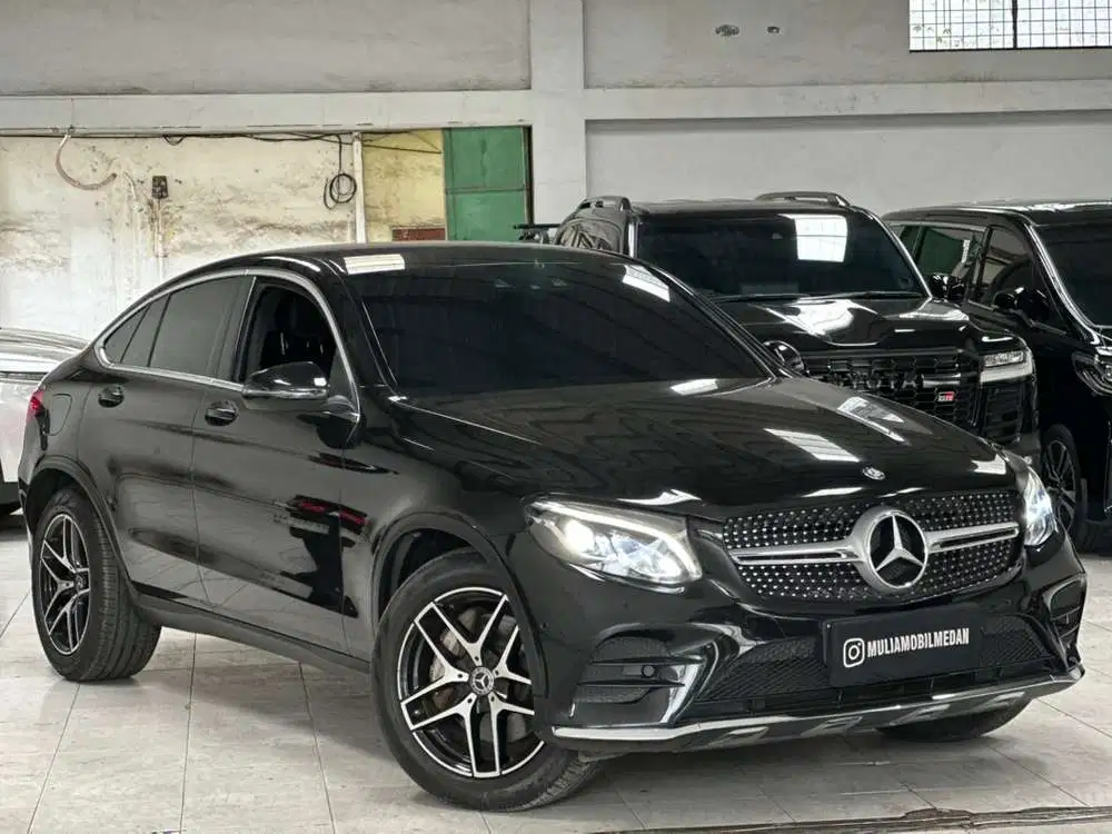 Mercedes-Benz GLC300 2017 Bensin