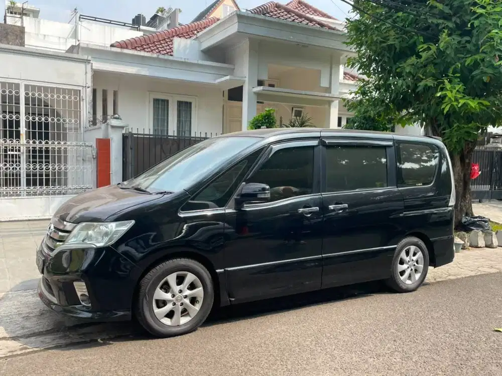JUAL Nissan Serena 2013 C26 Highway Star PANORAMIC Terawat