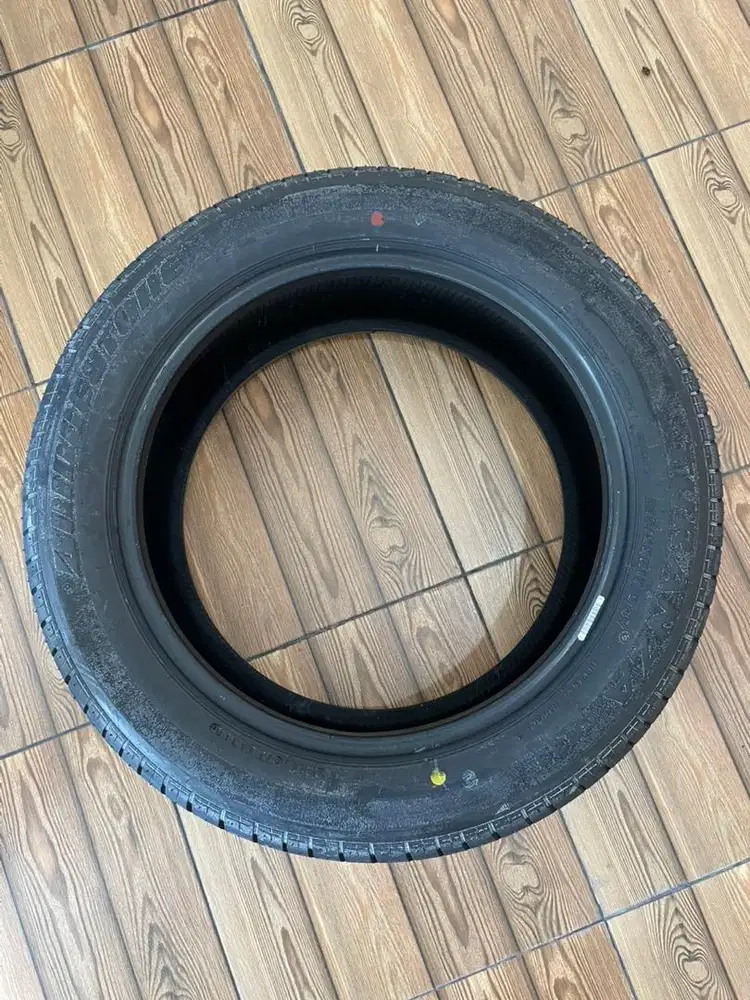 Ban R17 Bridgestone Turanza ER33 215/55
