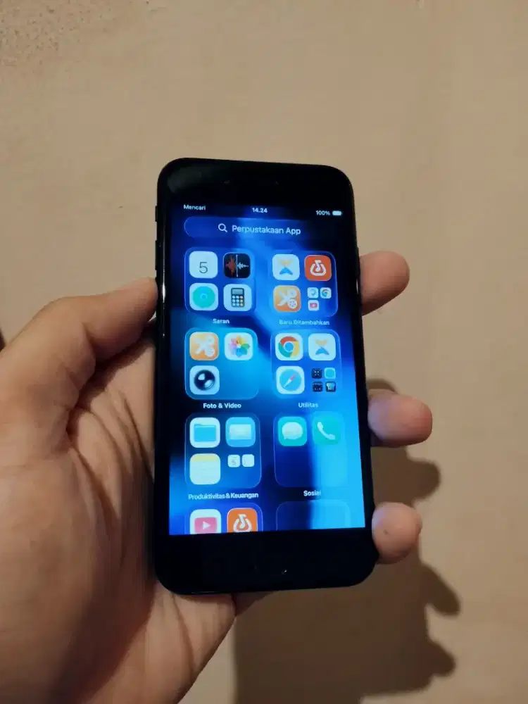 Iphone SE 2022 (Gen 3) 128GB ibox BAGUS