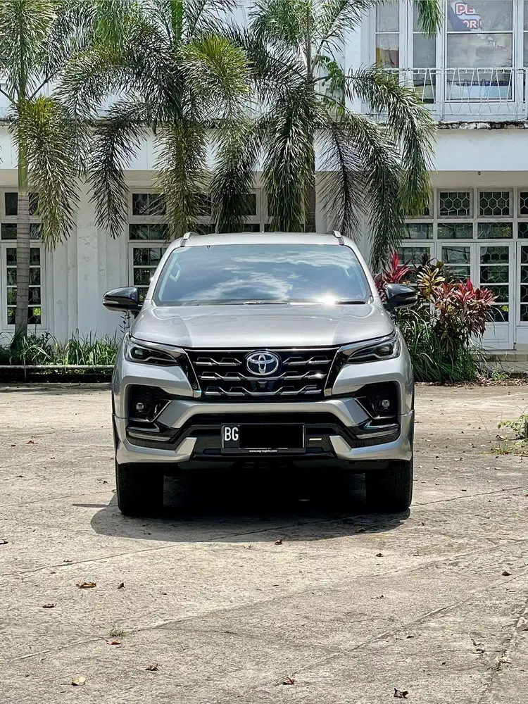 Toyota Fortuner GR 2.8 AT Diesel 2022, KM 40 rb