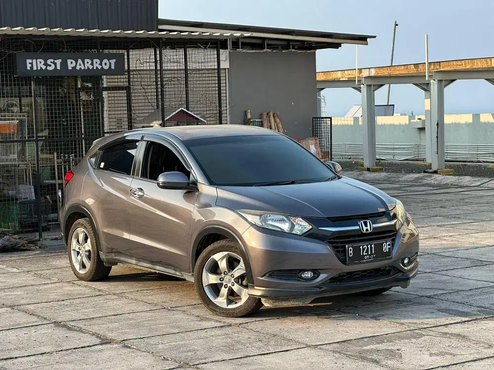 PALING MURAH !! DP 10jt KM 52rb HRV E CVT MATIC AT 2017 !! SIAPA CEPAT