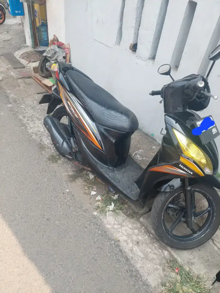Honda spacy hitam