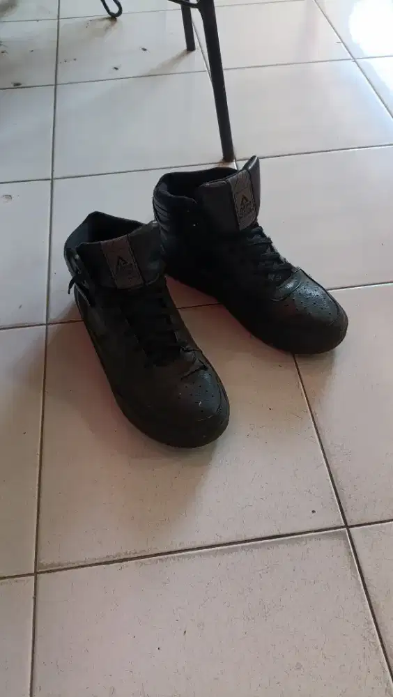 Sepatu Aerostreet size 43