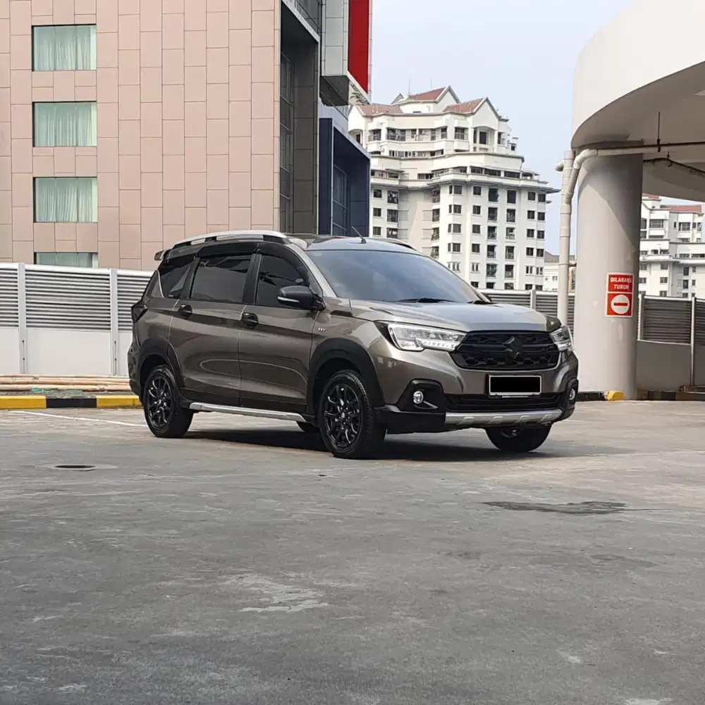 Suzuki XL7 1.5 Hybrid At 2023 Abu2