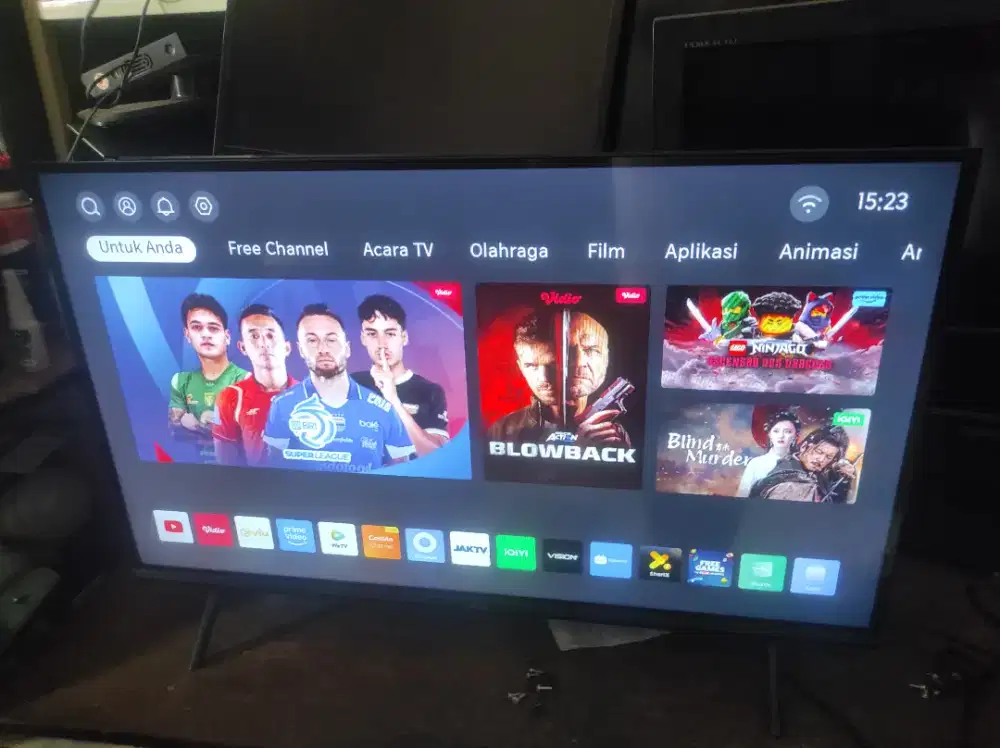 Televisi android 32 inch merk coocaa masih mulus + remot dan antena