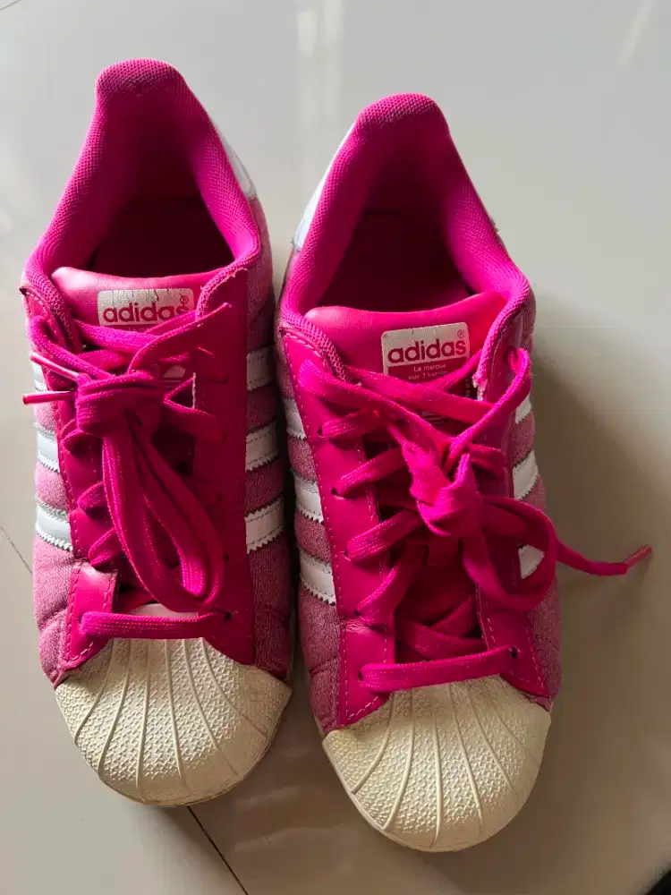 Sepatu adidas asli orginal 100% bekas