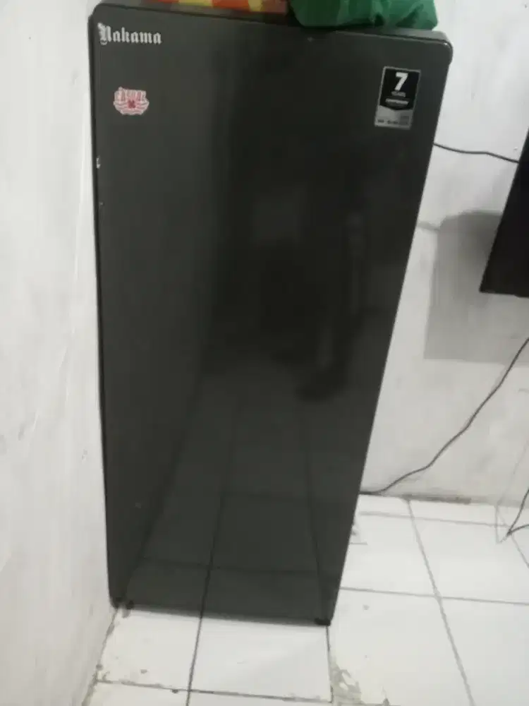 Mesin Cuci dan Kulkas