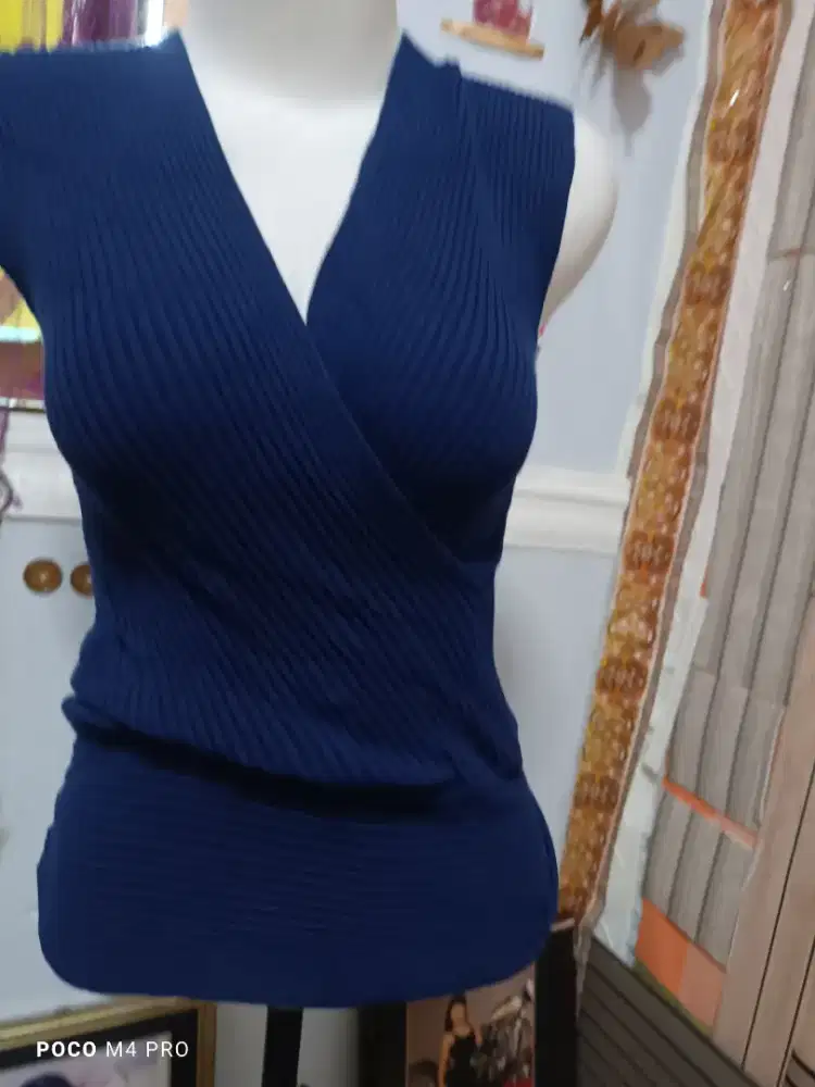 Atasan biru tua you can see