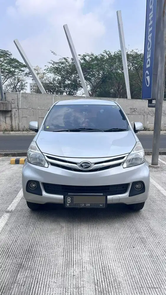 Daihatsu Xenia R Deluxe 2012