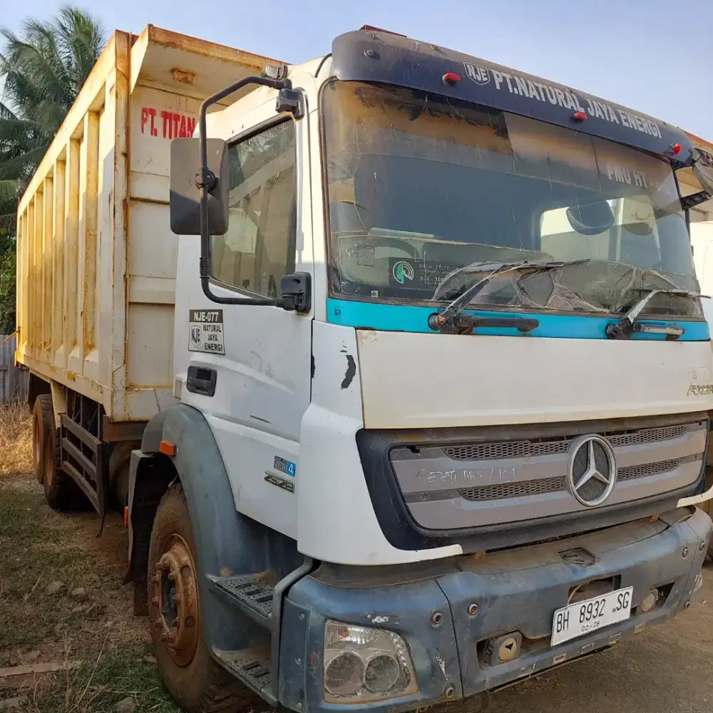 Mercedes - Benz Axor Dump Truk