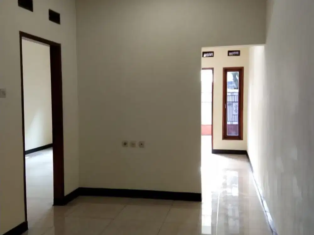 Di Sewakan Rumah, bisa untuk usaha