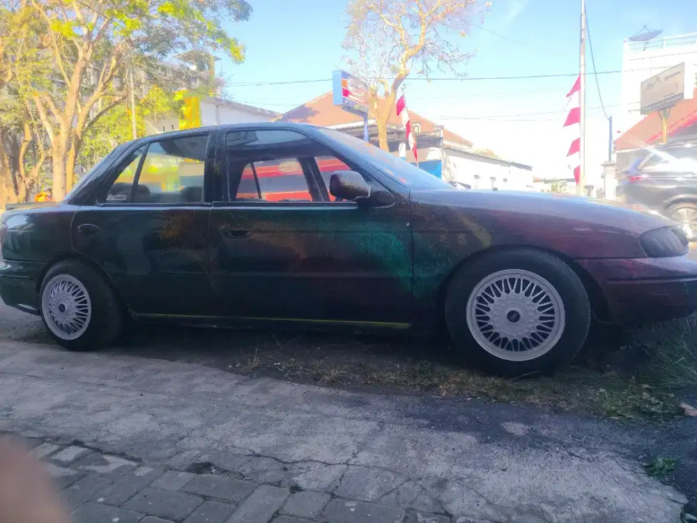 Sedan timor dohc 2001