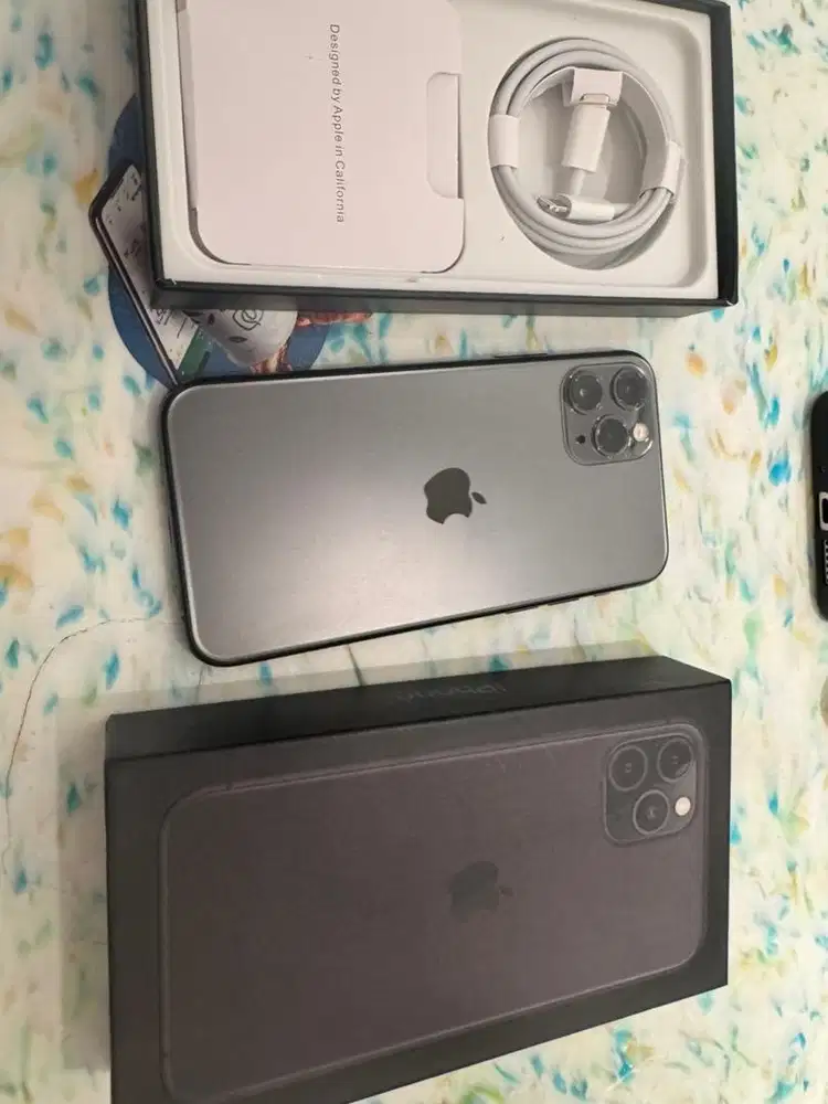 Iphone 11 pro 256gb warna sama loh