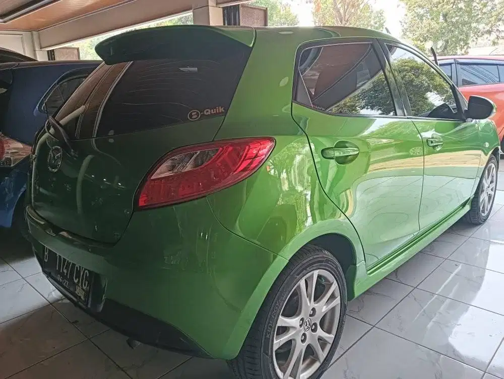 Mazda 2 HB at bisa crdt tahun 2010