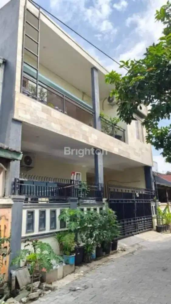 RUMAH SECOND SIAP HUNI 2 LANTAI 5 KAMAR TIDUR