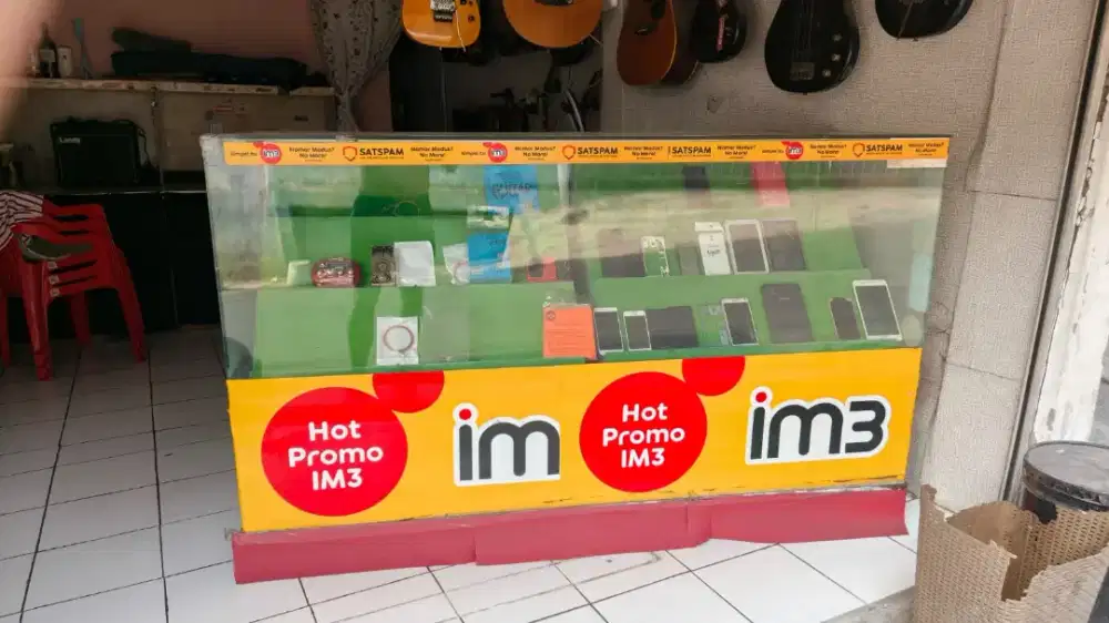 Jual sepaket etalase HP dan meja servis