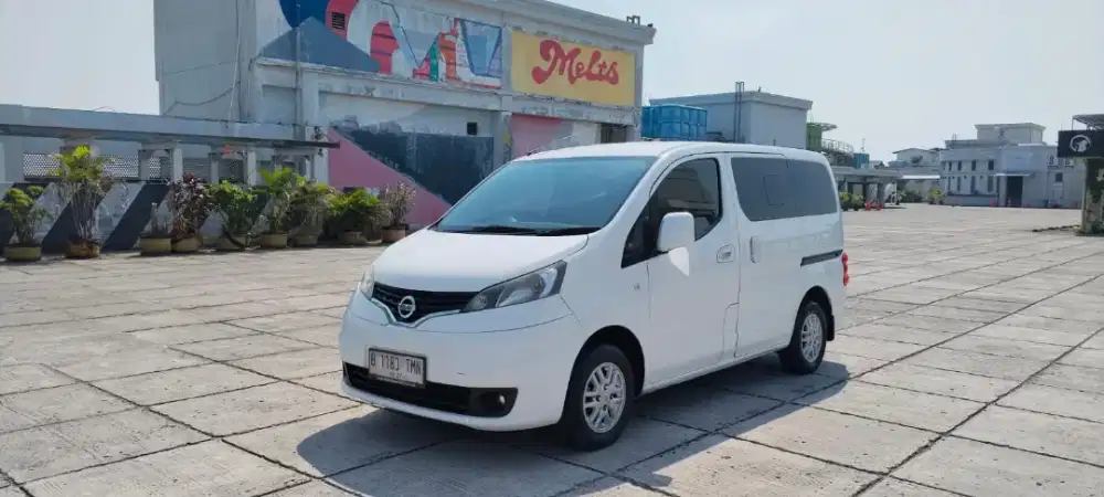 Nissan Evalia Xv autometik at putih 2012