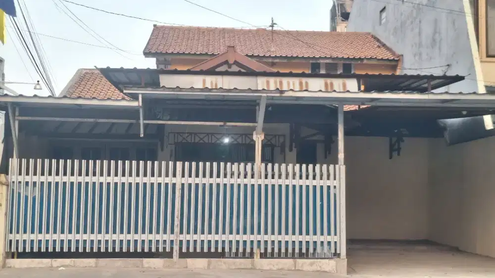 Rumah strategis