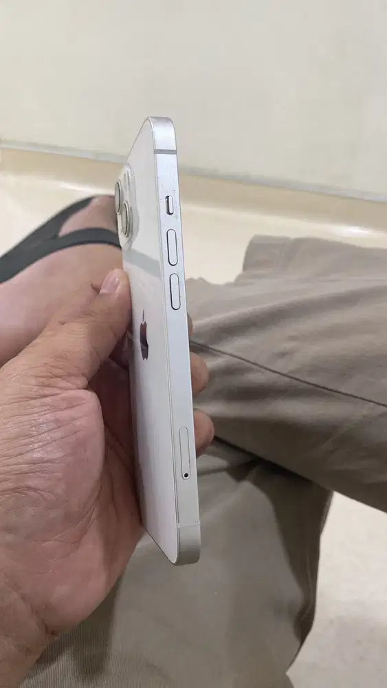 Dijual Iphone 13 putih ex inter 128gb