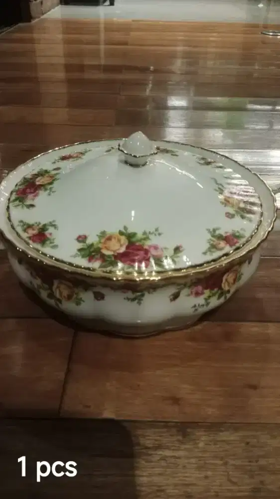 Royal Albert Old Country Roses Covered Vegetable Bowl/Mangkuk Kuah